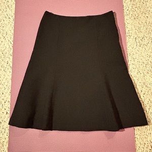 Black asymmetrical skirt. Gap skirt.